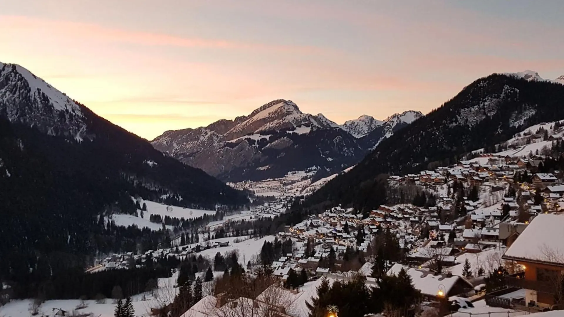 Studio Chatel 4 Pers., Balcon Sud-Ouest, Proche Centre & Remontees, Equipe Cuisine & Tv, Garage - Fr-1-676-144 0*,  France